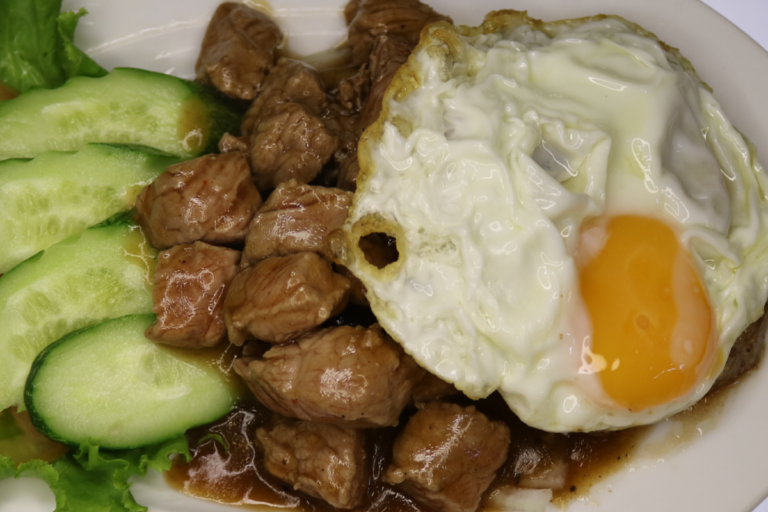 Char Sach Kor Lok Lak-Fried Beef Lok Lak with Egg.