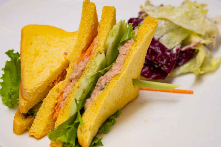 Num Bang Sach Trey-Tuna Sandwich