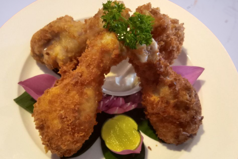 Plouv Mon Bom Phong – Crispy Chicken​ Leg with Mayonaise