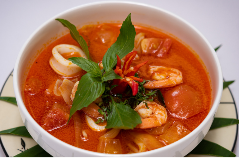 Som​ Lor Tom Yum Kroeung Samut-Tom Yum Soup With Seafood Spicy